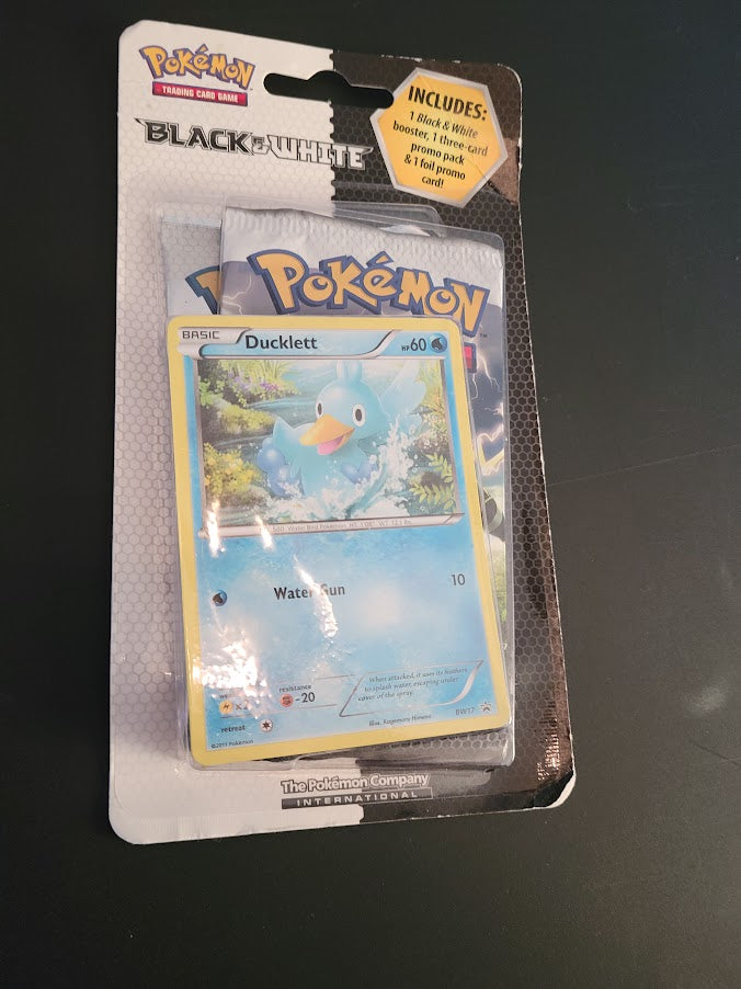 Pokémon BLACK & WHITE Booster Blister w/ Ducklett BW17 Holo + Promo Pack