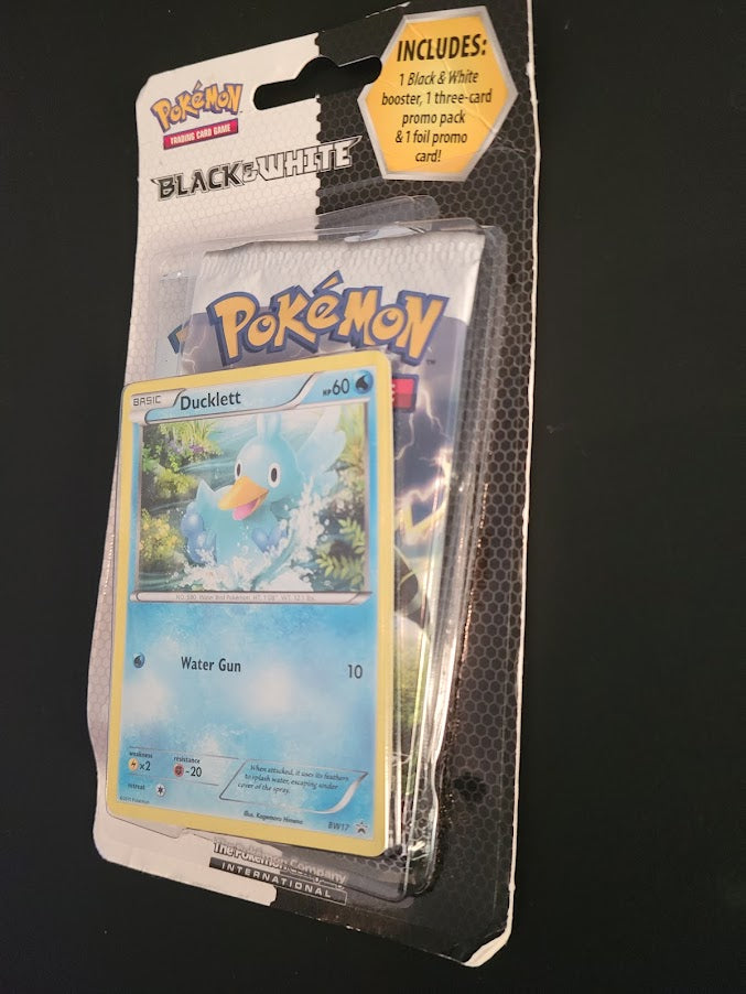 Pokémon BLACK & WHITE Booster Blister w/ Ducklett BW17 Holo + Promo Pack